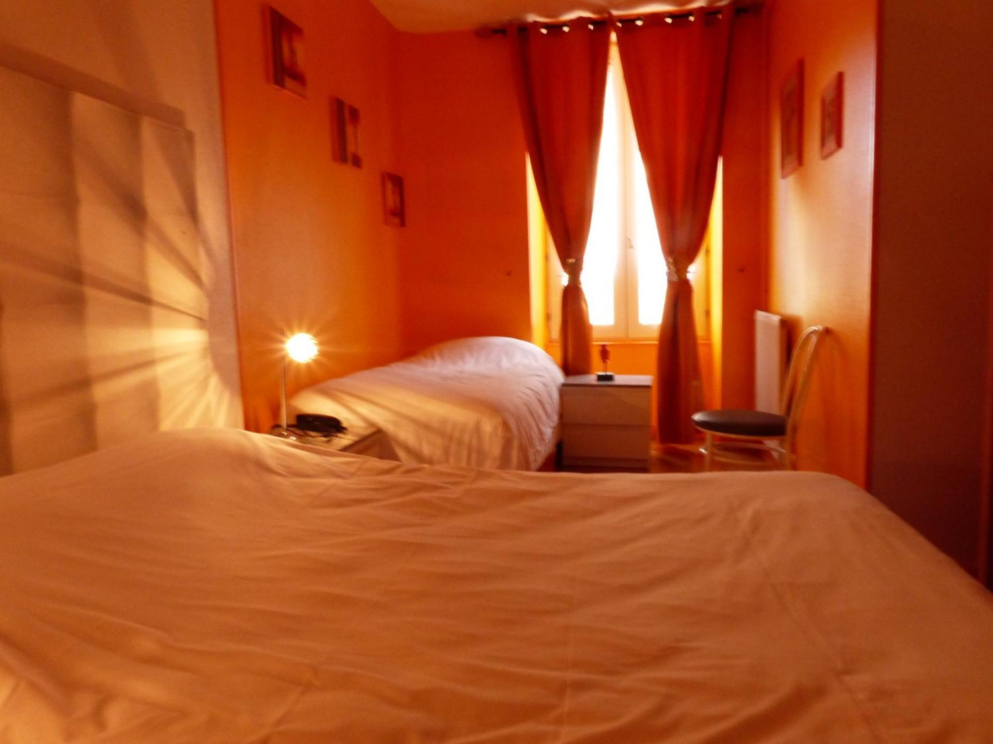 Logis Hotel Au Croissant Buzançais Habitación foto