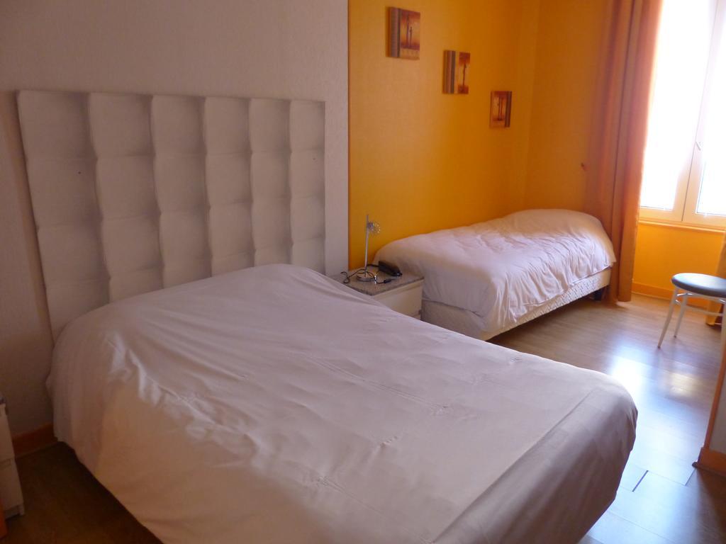 Logis Hotel Au Croissant Buzançais Habitación foto